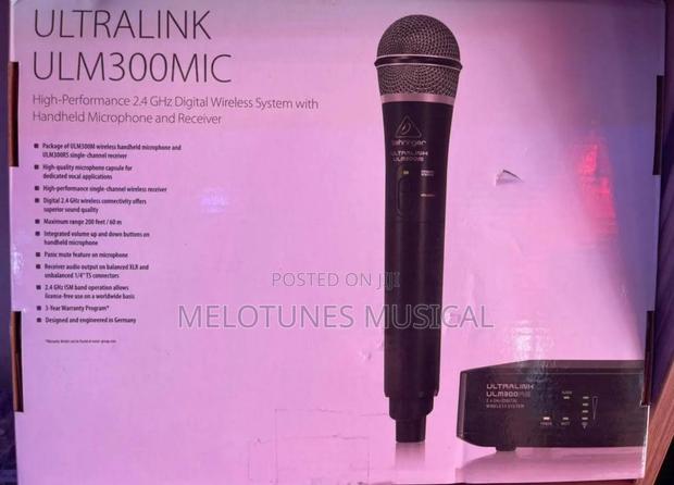 Behringer Ultralink Ulm300mic High-Performance Wireless Microphone · Photo 1