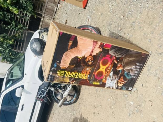 Extra Powerful Partybox 710 Speaker on Sale · Photo 1