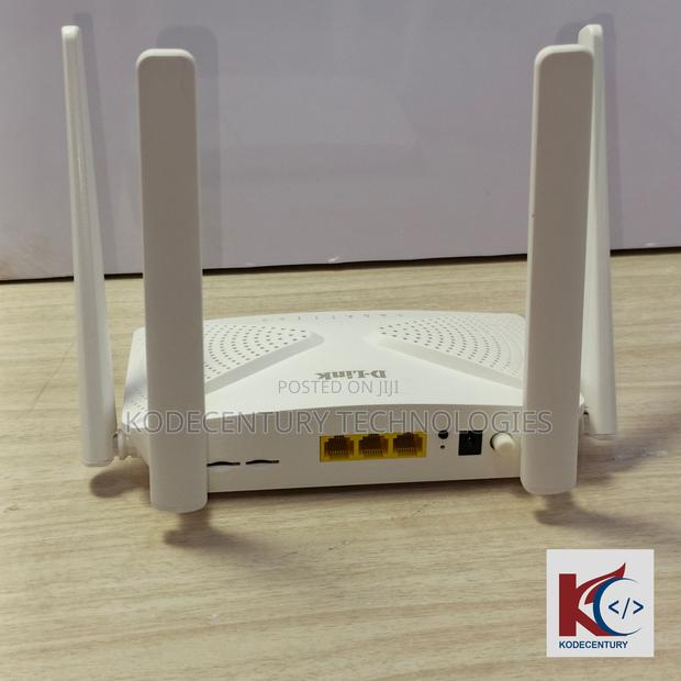 Universal Router · Photo 2