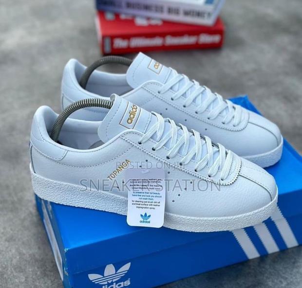 Adidas Topanga White Sneaker · Photo 1