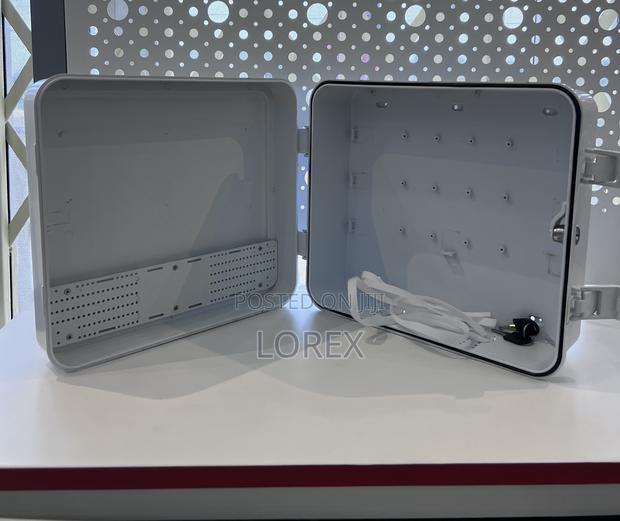2u Mini Rack Cabinet Plastic · Photo 2