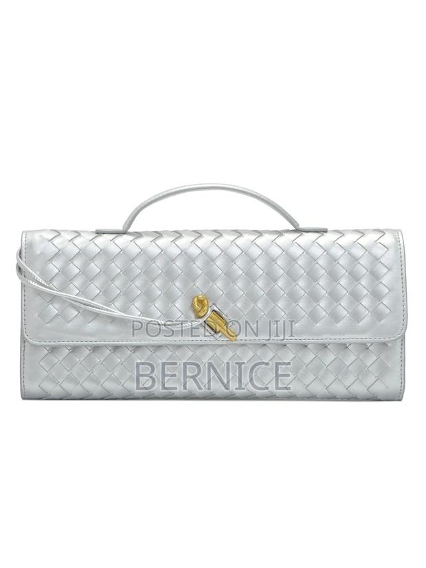 Elegant Woven Clutch – Available in All Colors · Photo 2