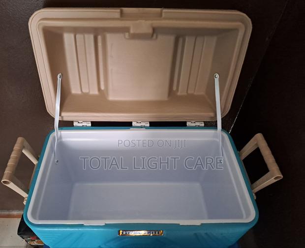 Three Set Swiss Eskimo Ice Chest · Photo 2