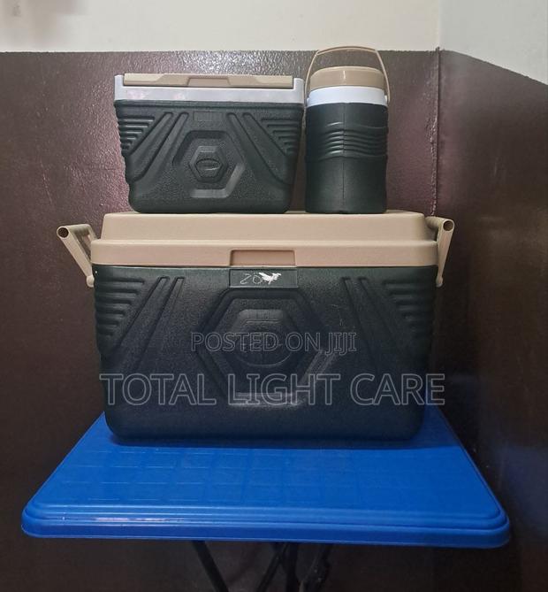 Three Set Swiss Eskimo Ice Chest · Photo 6
