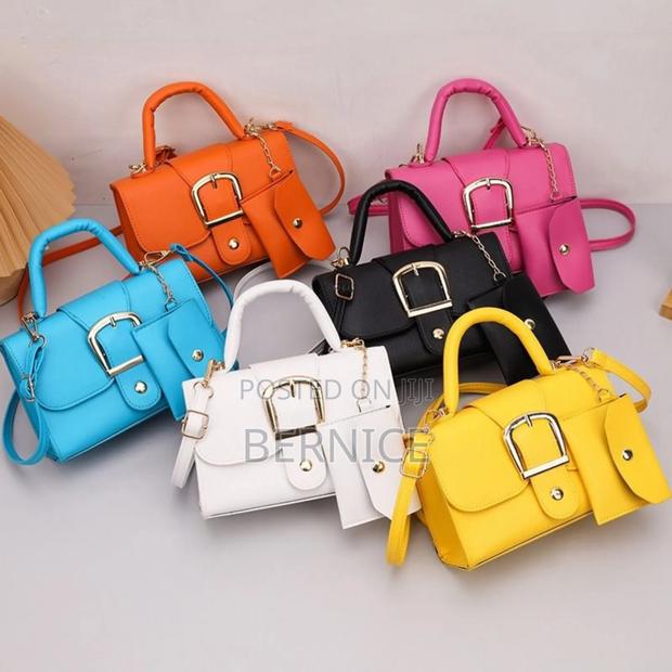 Classic Handbag · Photo 1