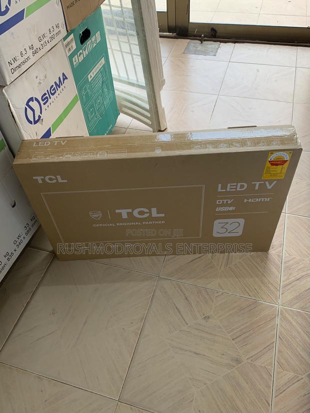The Perfect Picture for Any Room: TCL 32-Inch Led Tv Not Smart · Photo 2