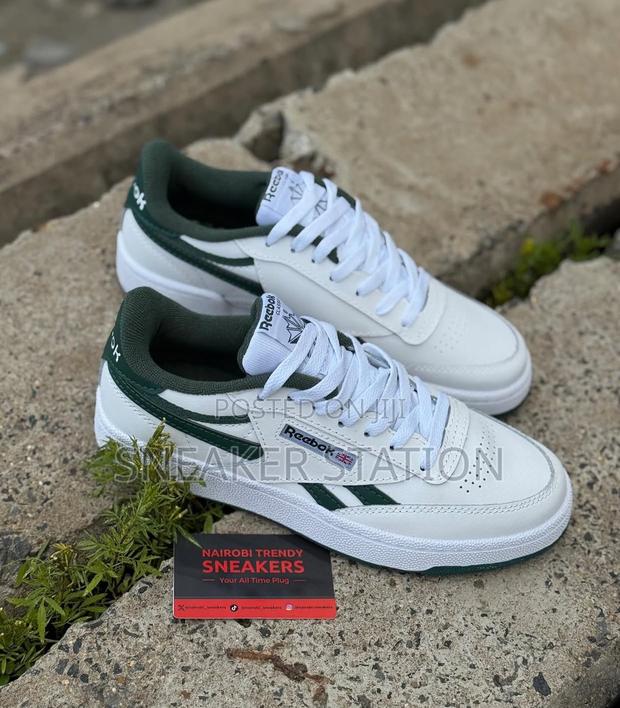Reebok Classic Revenge Sneakers · Photo 2