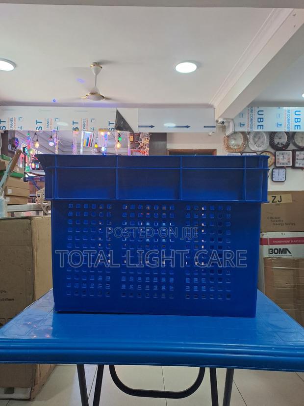 Thick Plastic Basket · Photo 1