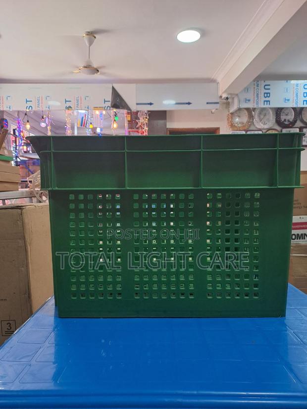Thick Plastic Basket · Photo 3