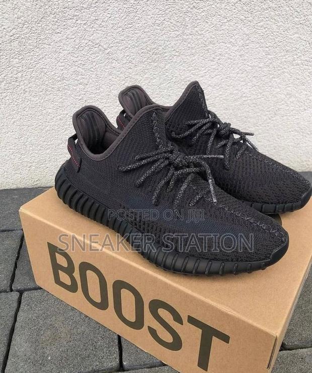 Adidas Boost 350 Black · Photo 1