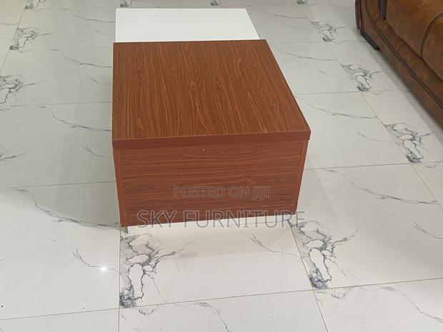 Laminated Board Centre Table · Photo 4