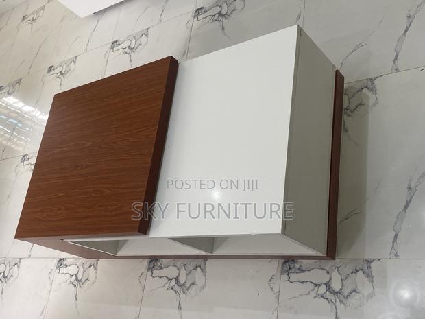 Laminated Board Centre Table · Photo 3
