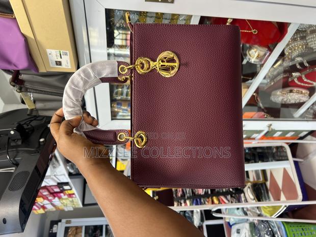 Quality Ladies Dior Bag Fully Boxed · Photo 3