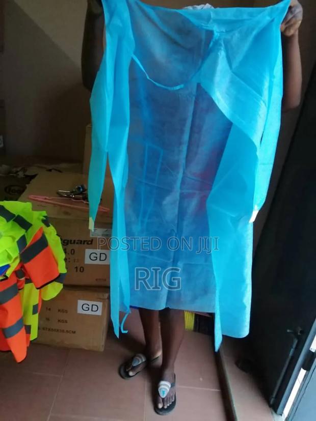 Disposable Surgery Gown · Photo 3