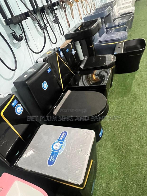 European All Black Water Closet_combined Wc_soft Close Wc_complete · Photo 1