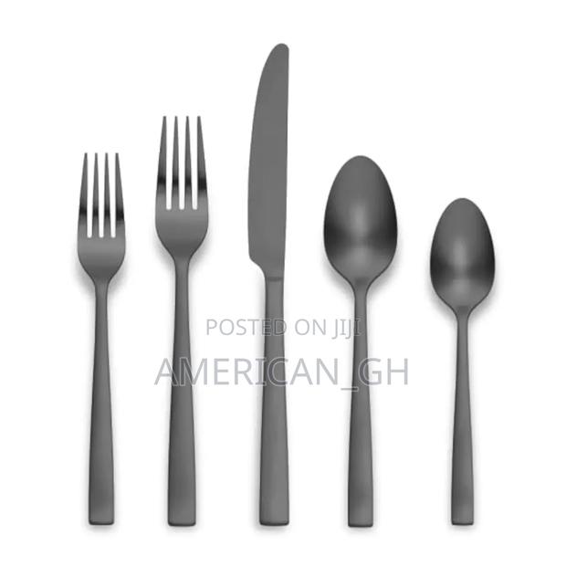 Ornative Flatware Stainless Steel, 20pc Set (Matte Black) · Photo 4