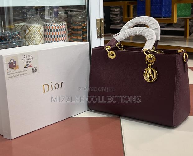 Quality Ladies Dior Bag Fully Boxed · Photo 2