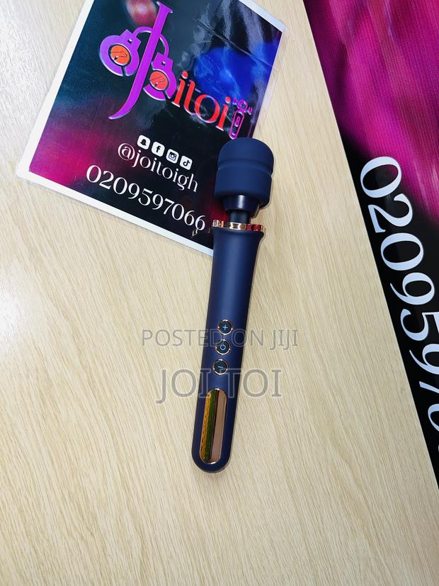 Huge Wand Vibrator · Photo 1