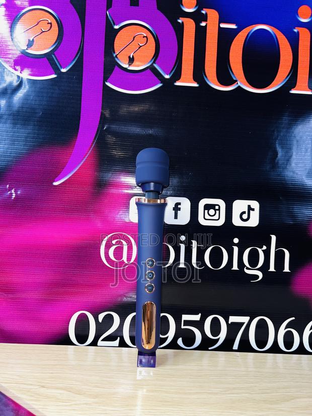 Huge Wand Vibrator · Photo 2