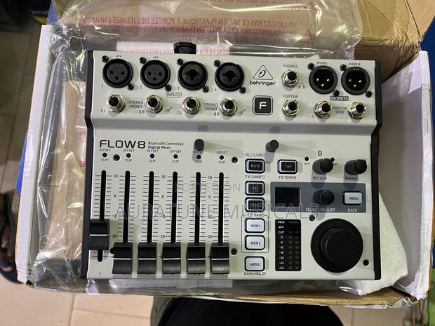 Behringer Flow 8 Mixer · Photo 1