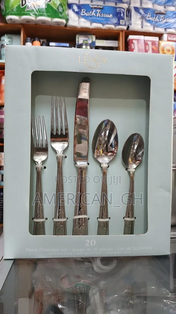 Lenox 20 Pieces Flatware Set · Photo 1
