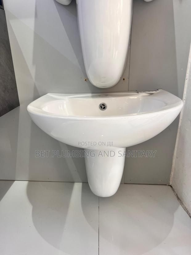 Frencia Wash Hand Basin With Short Stand_complete_wall Hung Basin · Photo 1