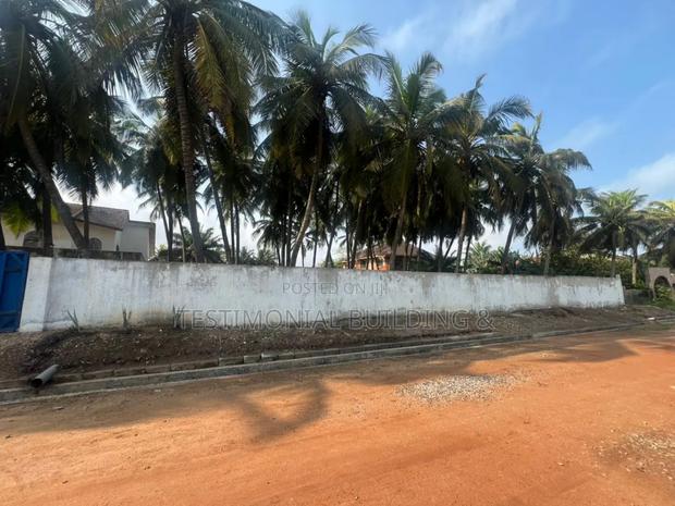 Documented Title Land for Sale at Nungua Coco Beach · Photo 1