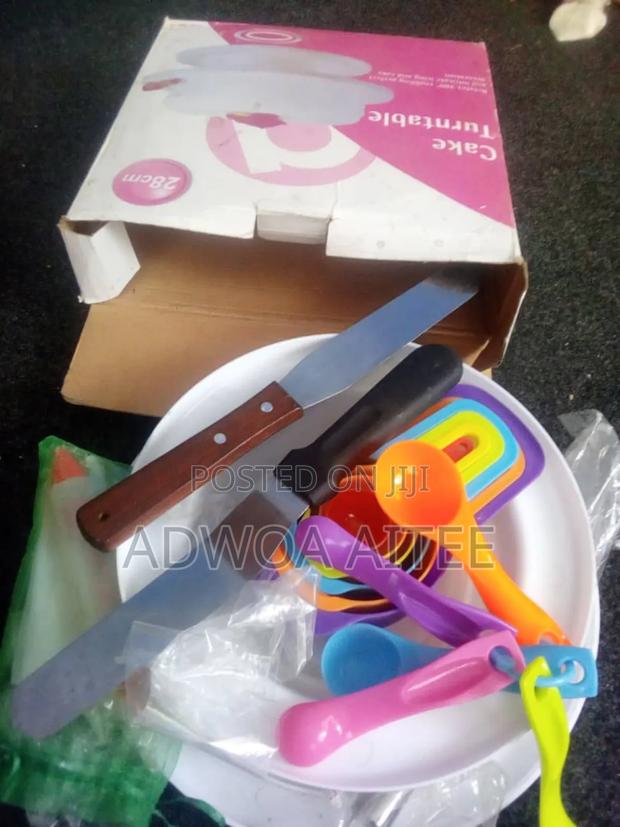 Cake Decorating Turntable Set · Photo 4