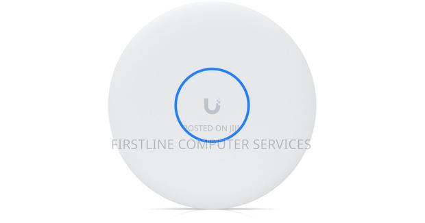 Ubiquiti Networks Unifi 7 Pro · Photo 1