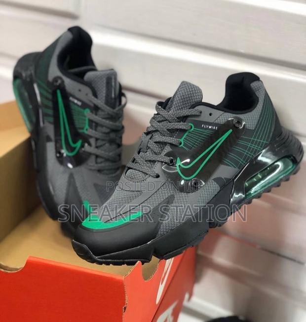 Nike Air Max Flywire Available · Photo 2