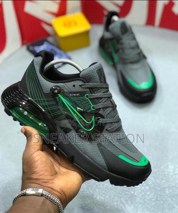 Nike Air Max Flywire Available · Photo 1