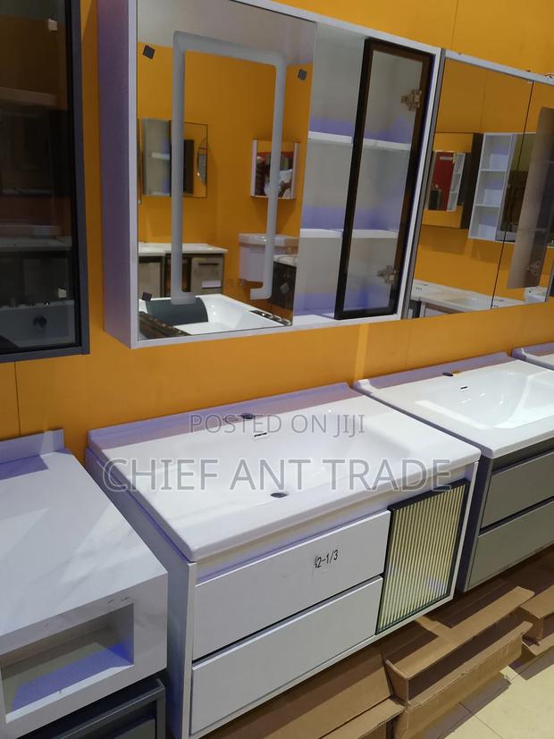 Hand Wash Cabinet Basin With Touchscreen Mirror B2-1⁄3 · Photo 1