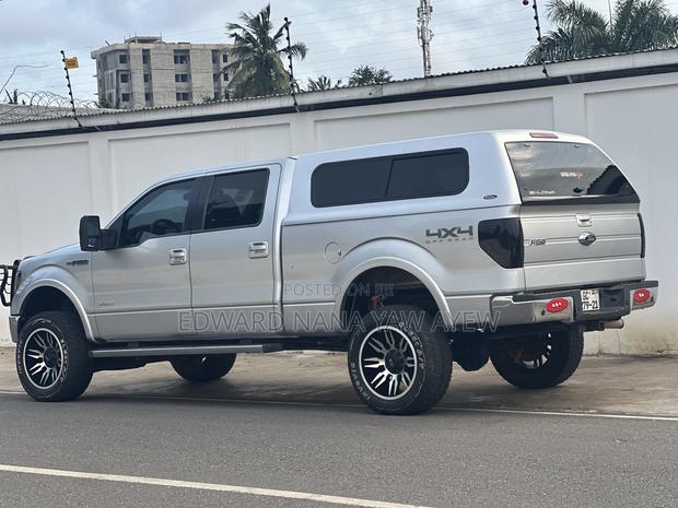 Ford F-150 Lariat 2011 Silver · Photo 4
