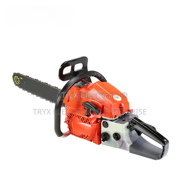 Chainsaw - Four-Stroke Petrol/Gasoline Engine · Photo 1