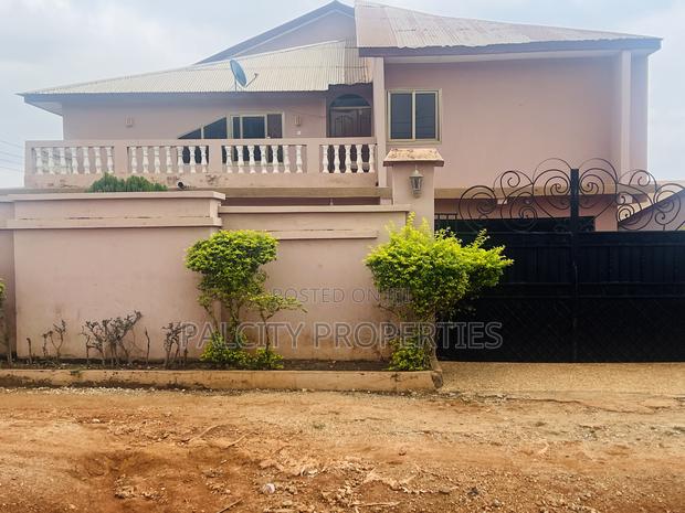 10bdrm House in Ahenema Kokoben, Kumasi Metropolitan for sale · Photo 1