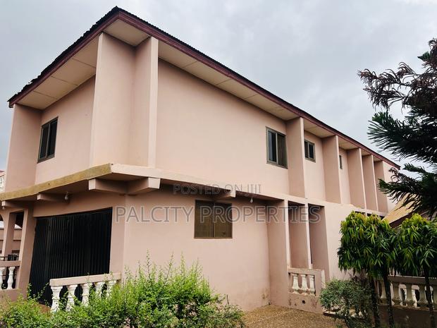 10bdrm House in Ahenema Kokoben, Kumasi Metropolitan for sale · Photo 4
