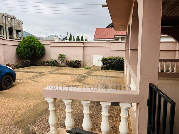 10bdrm House in Ahenema Kokoben, Kumasi Metropolitan for sale · Photo 2