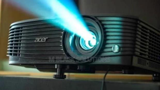 Acer X1329 Projector,1280x800 Wxga,4800 Lumens. · Photo 1