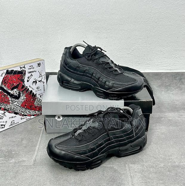 Nike Air Max 95 Essential · Photo 1