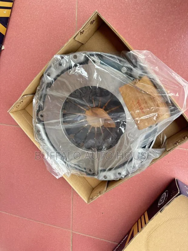 1VD Toyota Land Cruiser Pressure Plate · Photo 1