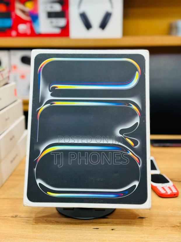 New Apple iPad Pro 13 (2024) 512 GB Black · Photo 1