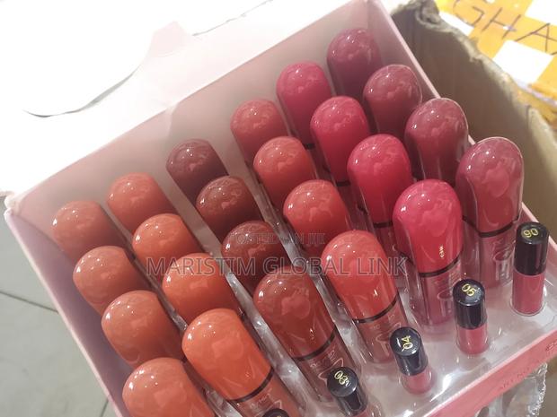 Quality Lipgloss (Better Than Matte) Artskin · Photo 3