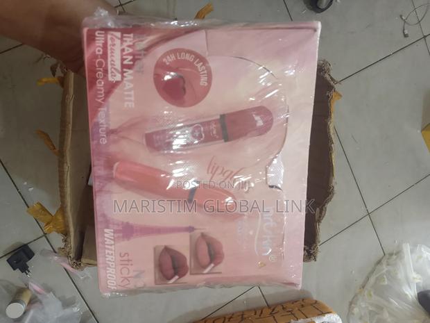 Quality Lipgloss (Better Than Matte) Artskin · Photo 4