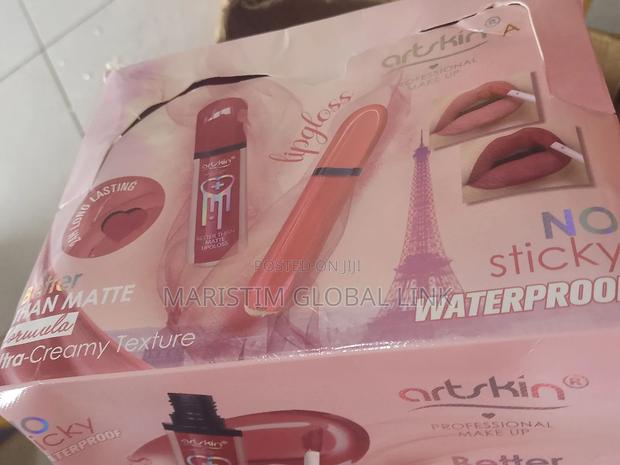 Quality Lipgloss (Better Than Matte) Artskin · Photo 2