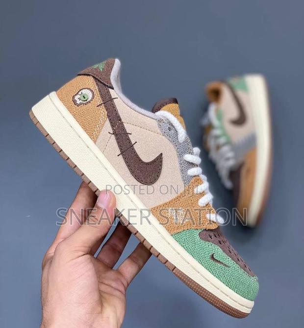 Air Jordan 1 Low Zion Voodoo · Photo 2