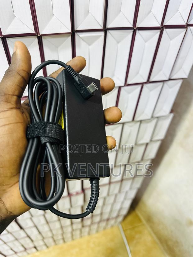 Hp Type C Charger · Photo 1