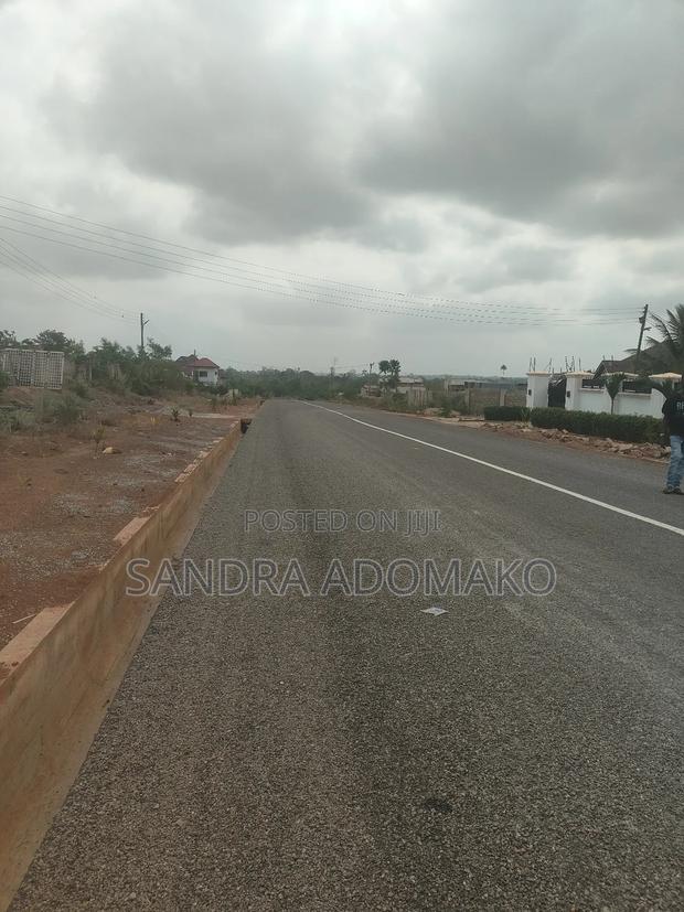 Litigation Free Full Plot Forsale at Appiadu · Photo 8