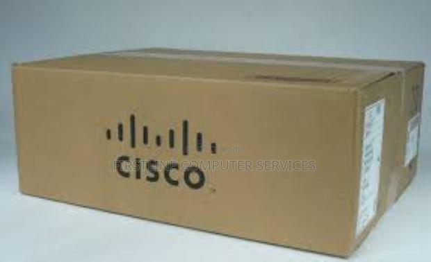Cisco Catalyst 1000-24t-4g-l Network Switch, · Photo 2