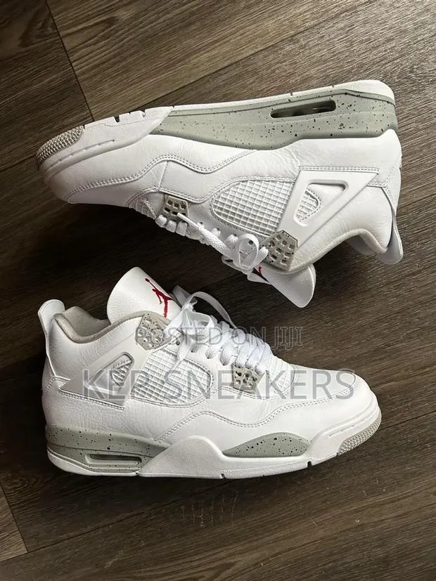 Nike Air Jordan IV Retro "White Oreo" · Photo 1