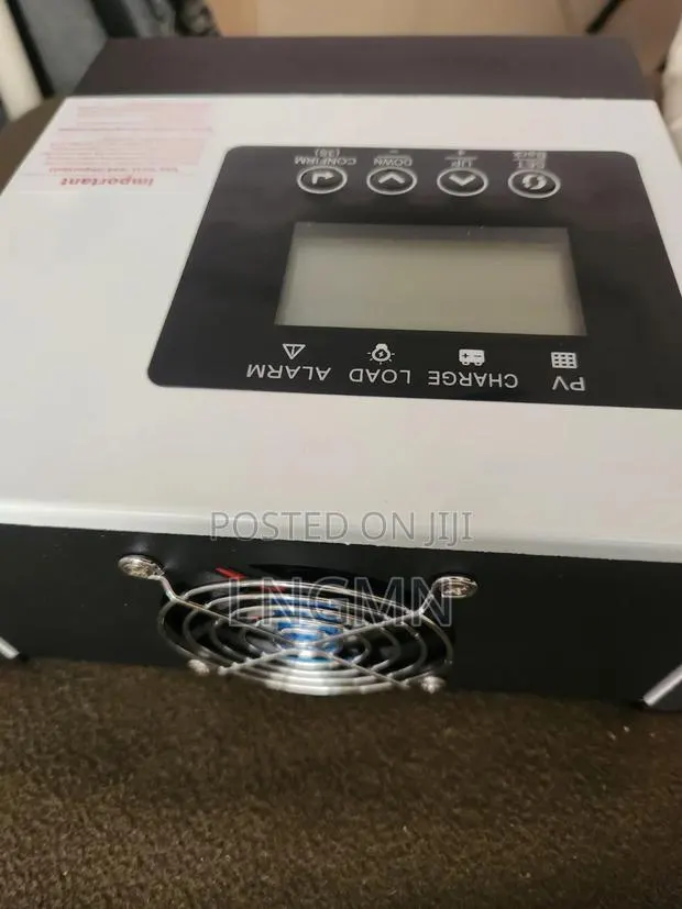 MPPT Solar Charge Controller · Photo 2